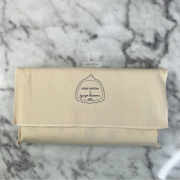 Louis Vuitton x Yayoi Kusama Zippy Wallet Epi Leather In Jaune Noir - Picture 5 of 16